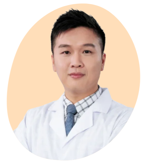 Portrait of Dr. Phan Chia Wei, Wellous MRBA Medical Mushroom Expert, PhD in Medical Biotechnology from Universiti Malaya, Senior Lecturer, and Editorial Board member of the International Journal of Medicinal Mushrooms
