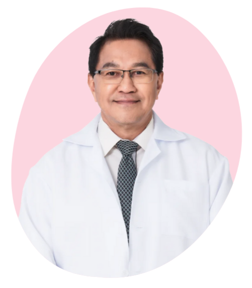 Portrait of Dr. Amir Farid Isahak, Wellous Medical Advisor, obstetrician and gynecologist with qualifications from the University of Queensland, the National University of Singapore, and the Royal College of Obstetricians and Gynaecologists, London, and over 10 years of experience as a health columnist for The Sunday Star